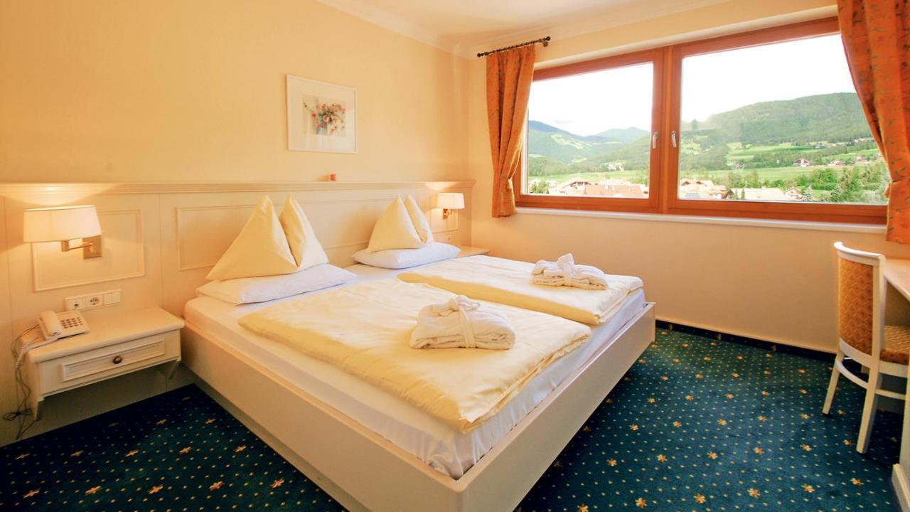 Hotel Olympia Bruneck Exteriör bild